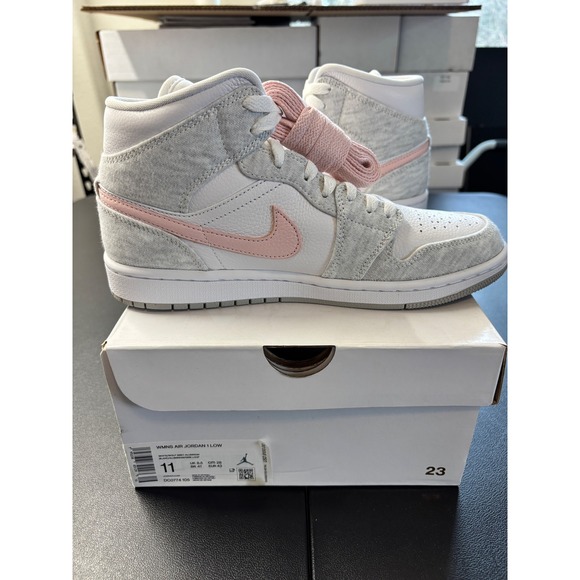 Womens Air Jordan 1 Mid Smoke Grey With Pink Laces Size 8.5W - Picture 3 of 6